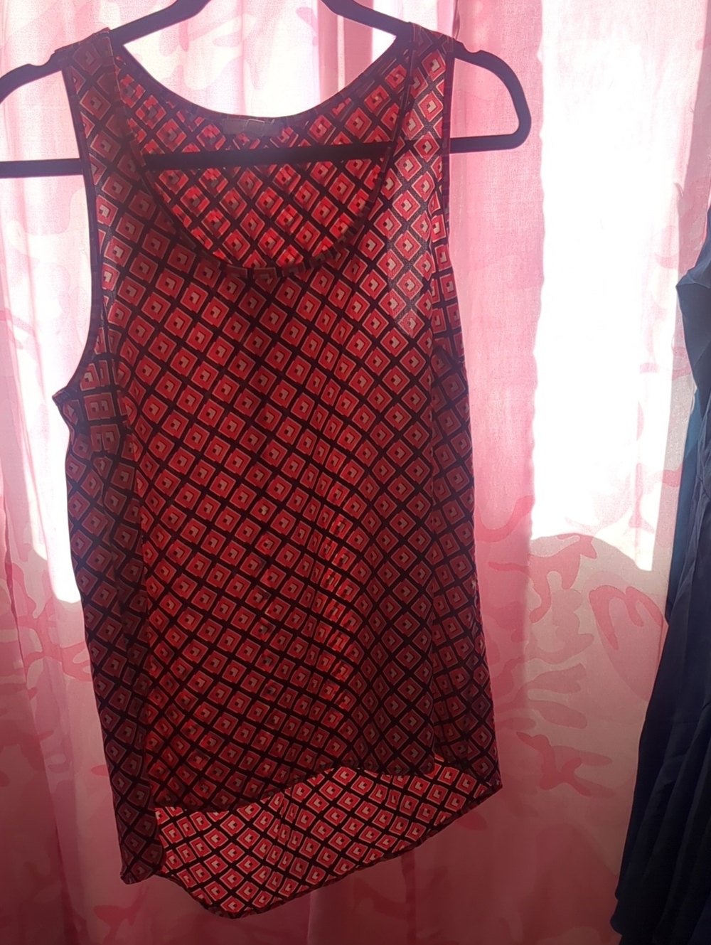 Pleione Red and Black Geometric Sleeveless Blouse